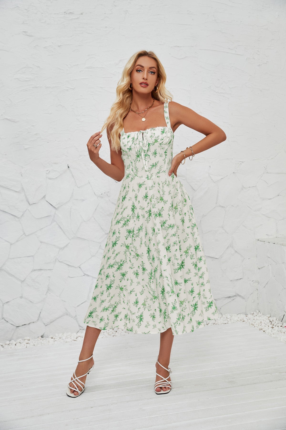Vestido largo elegante estilo pastoral con tirantes florales