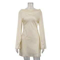 Vestido de satén con aberturas, escote en V, espalda descubierta, encaje, cuello alto, manga larga, corte A corto