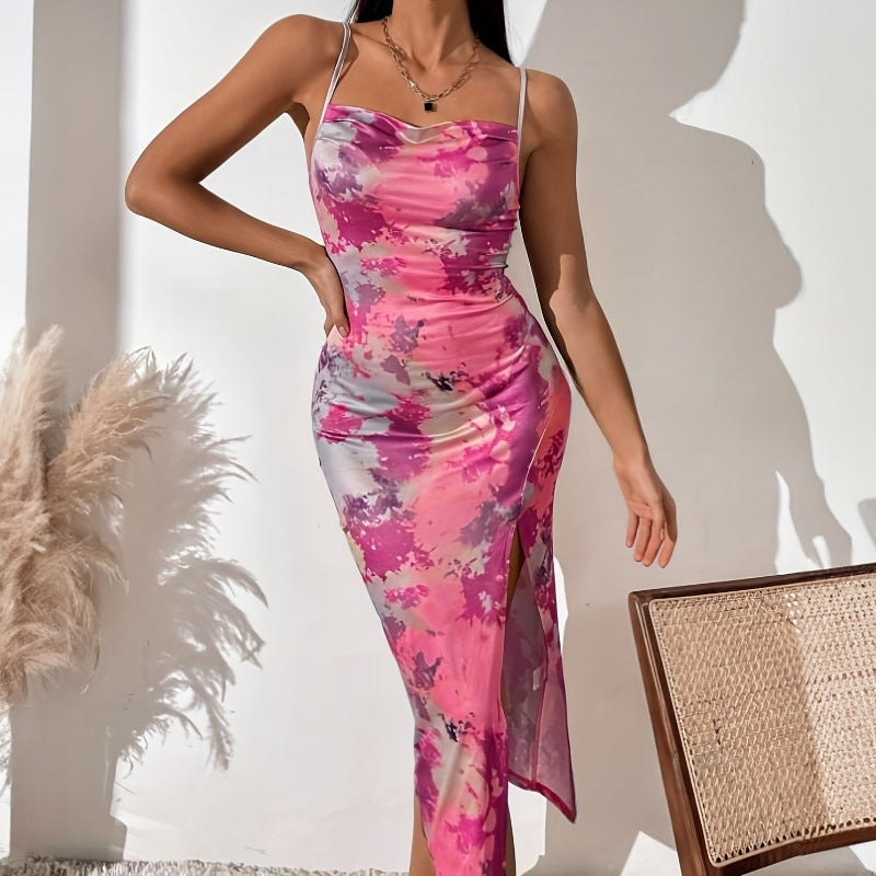 Vestido camisola ajustado con abertura floral