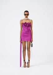 Vestido corto tipo tubo con costura de malla y vendaje