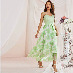 Vestido de fiesta con cintura alta y tirantes atados