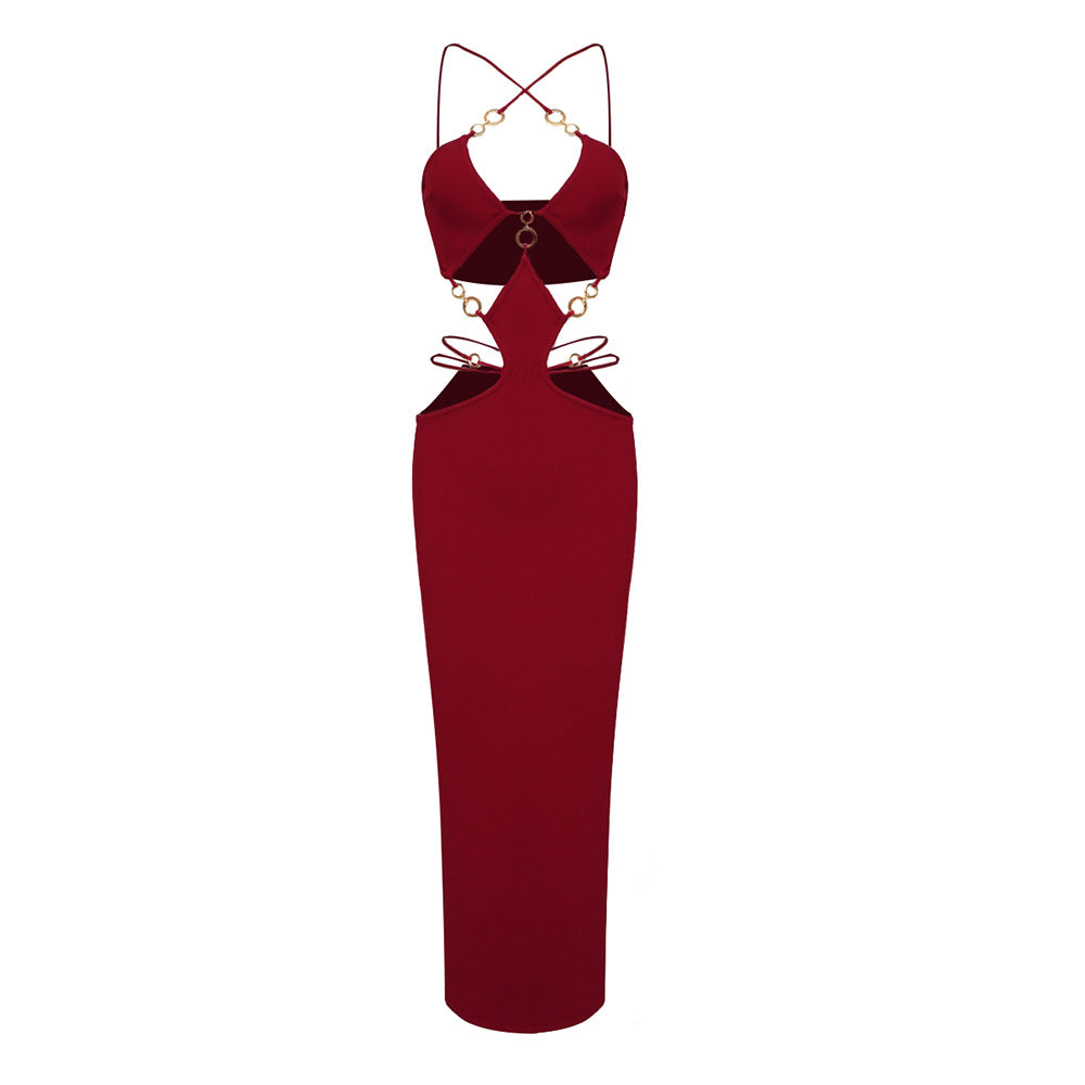 Halter de una pieza con aro de metal negro y tirantes para otoño