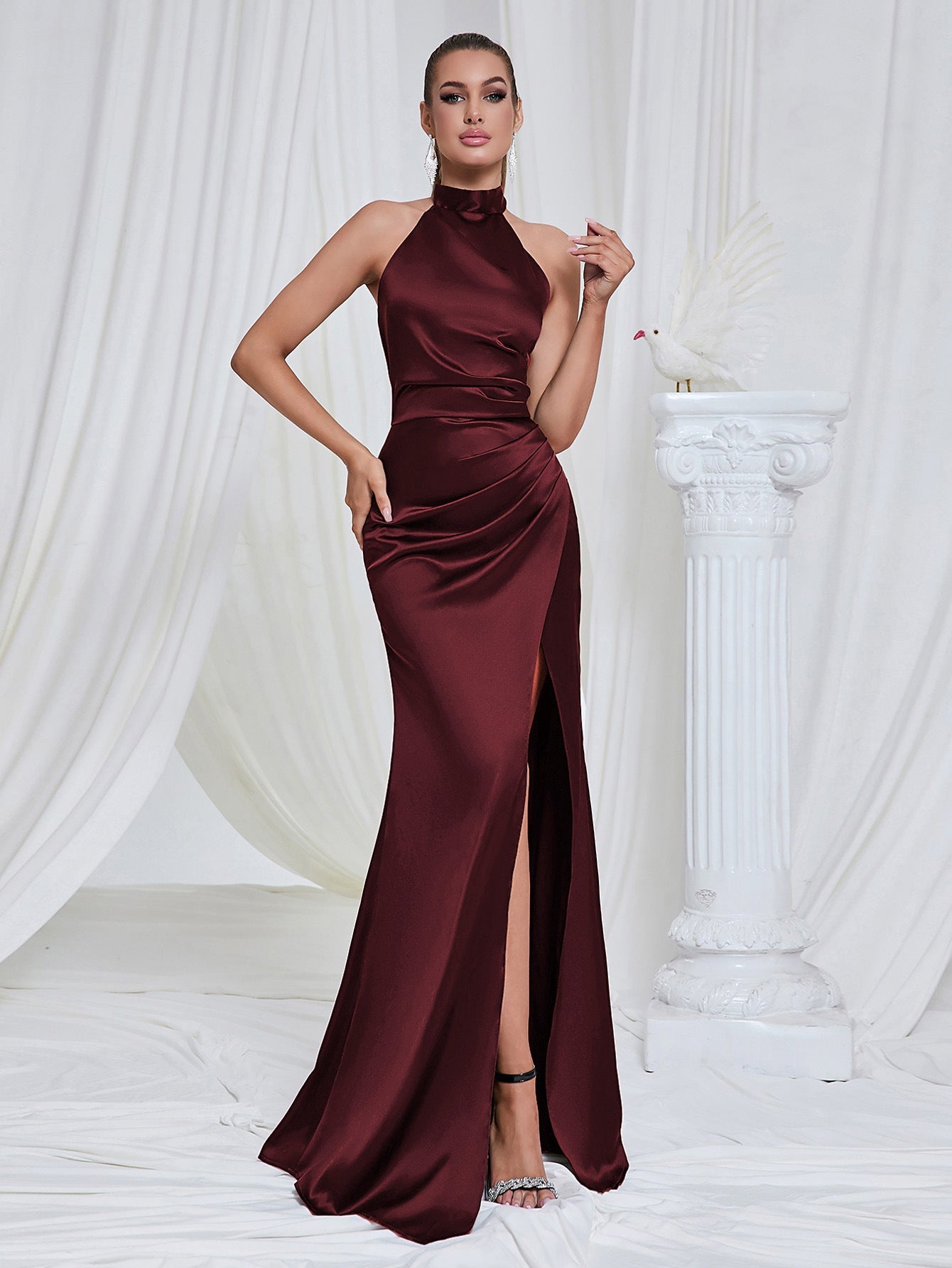 Vestido elegante ajustado con espalda descubierta y cuello halter, vestido con abertura larga