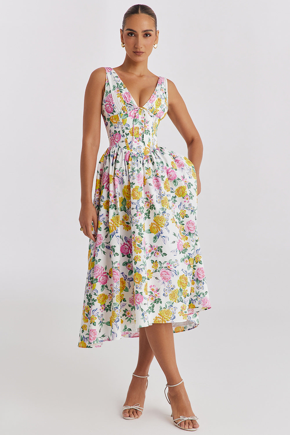 Elegante vestido midi floral de tendencia navideña, sin mangas, ajustado, con escote en V y cintura ceñida