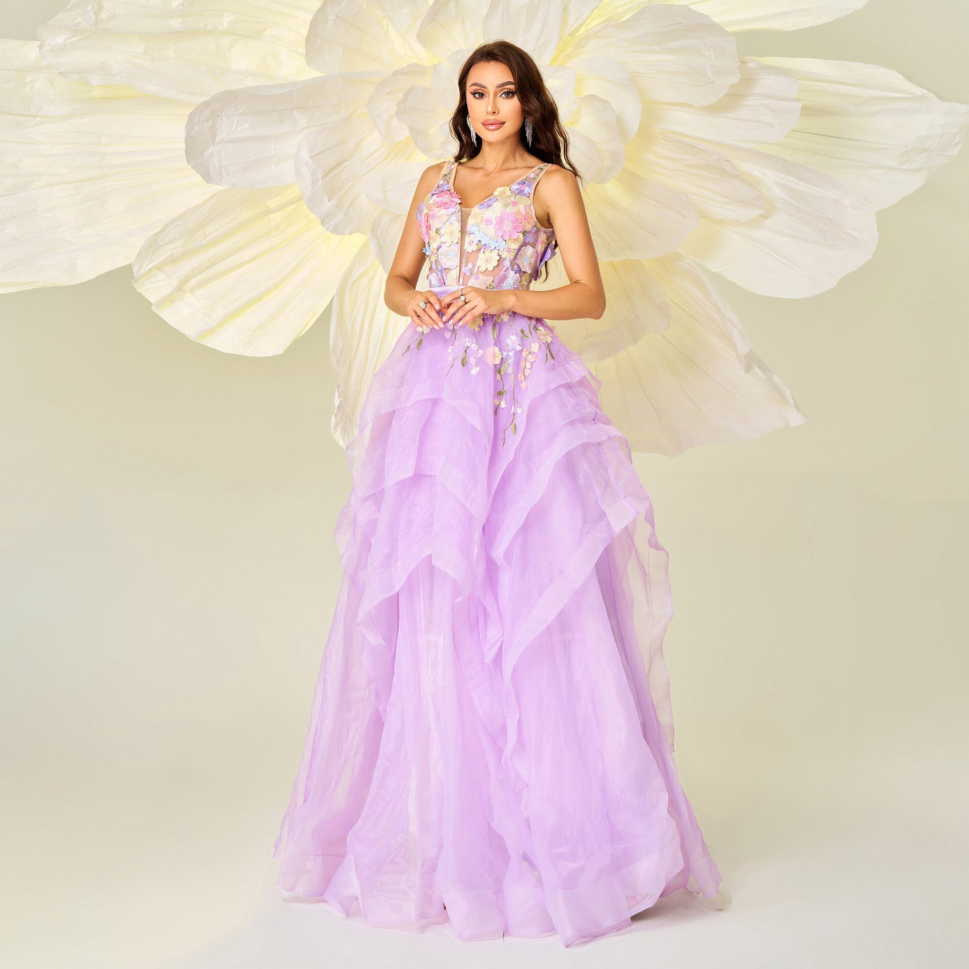 Vestido de noche de boda largo hasta el suelo con escote en V sin mangas y corte en A