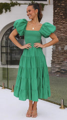 Vestido ajustado de fiesta con espalda descubierta y vuelo amplio, cuello descubierto, estampado de verano