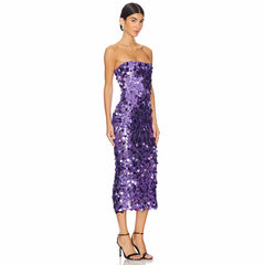 Vestido de fiesta con escote tubo y espalda descubierta, con abertura en la parte posterior