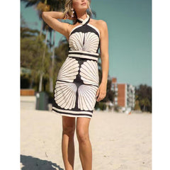 Vestido halter con estampado de posicionamiento de concha