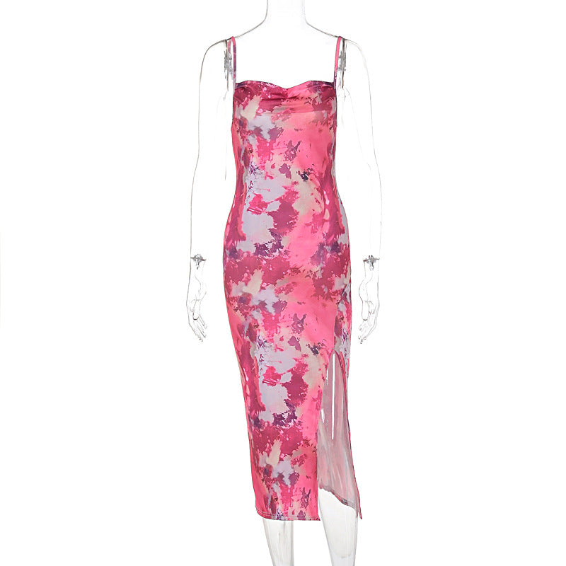Vestido camisola ajustado con abertura floral