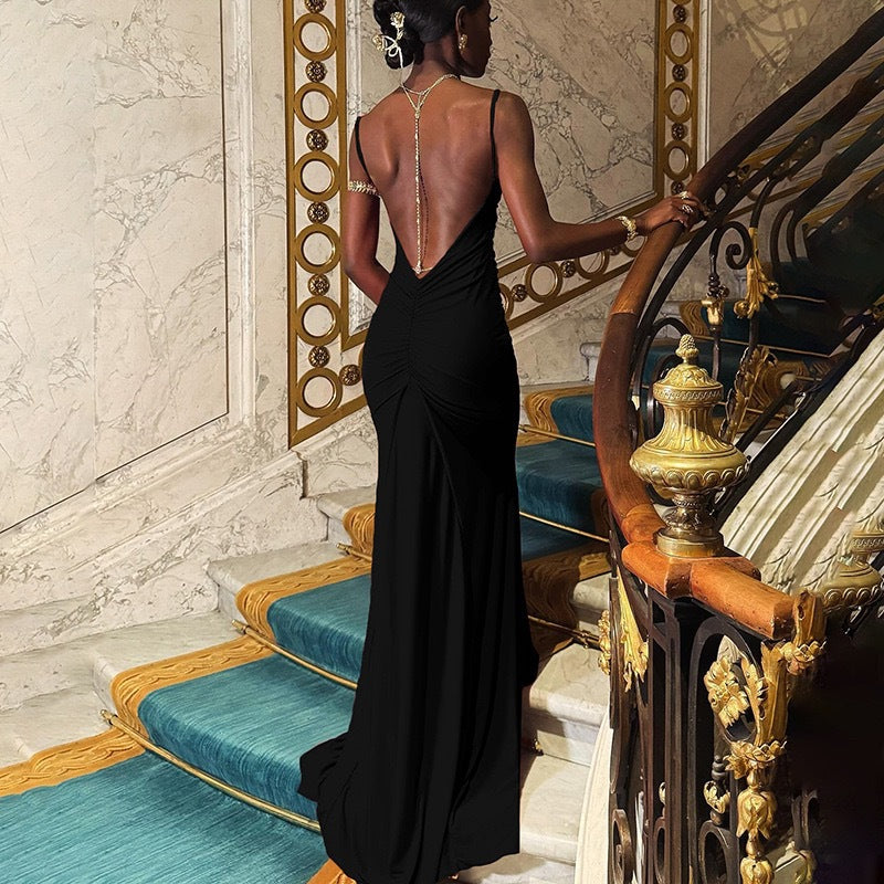 Vestido largo camisola con cuello descapotable, espalda descubierta y corte entallado