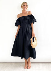 Vestido informal de cintura alta con mangas abullonadas y cuello desbocado en color sólido