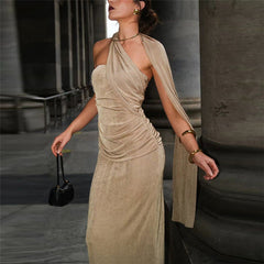 Vestido de noche largo de color liso con escote halter, plisado y lazo en la espalda, ajustado y sin espalda