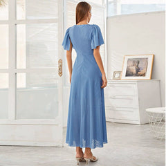 Elegante vestido con escote en V y mangas de encaje con costuras