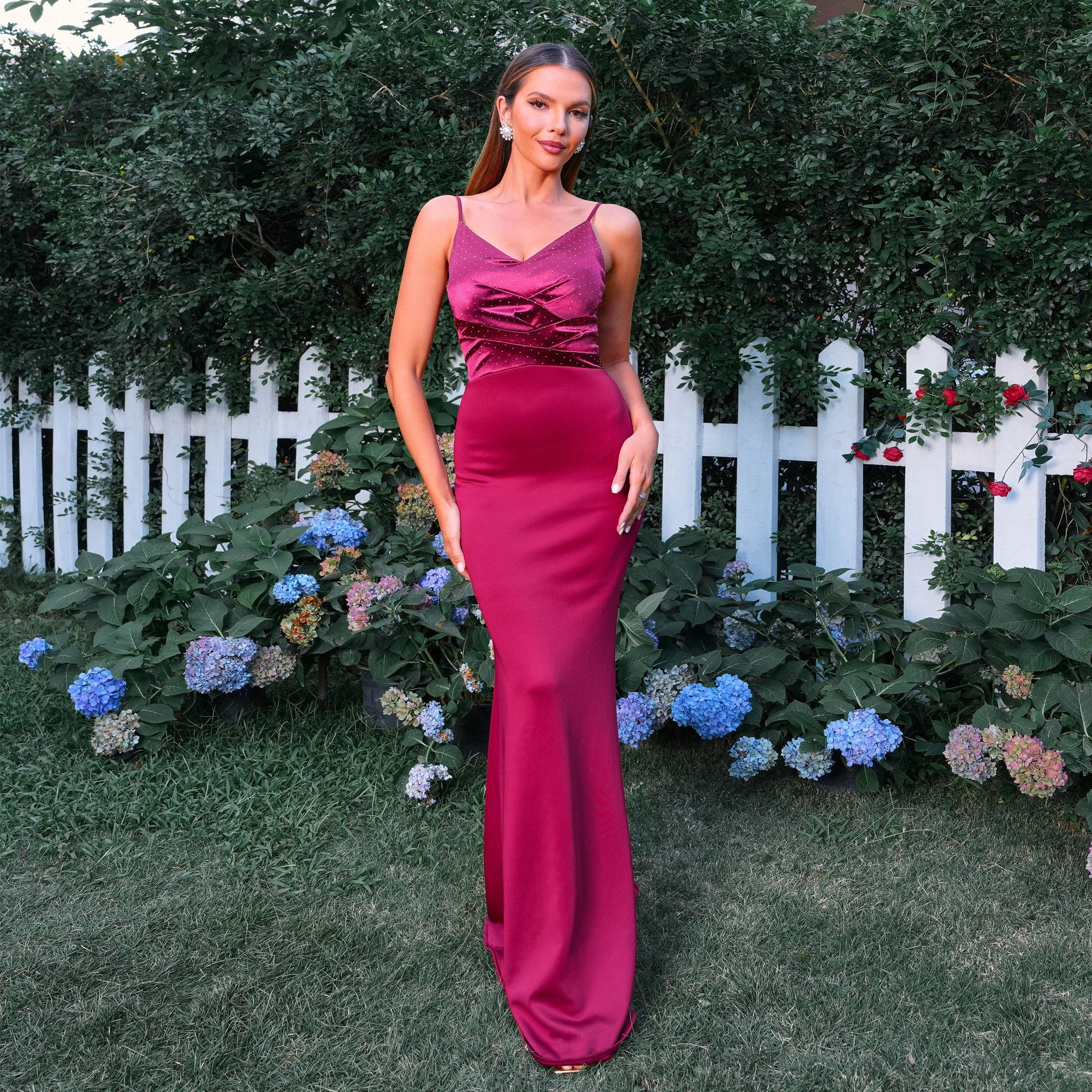 Sleeveless Elegant Solid Color V Neck Tight Waist Sling Sheath Maxi Dress Evening Dress
