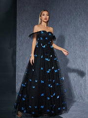 Vestido negro con hombros descubiertos y malla bordada con mariposas para cóctel o noche