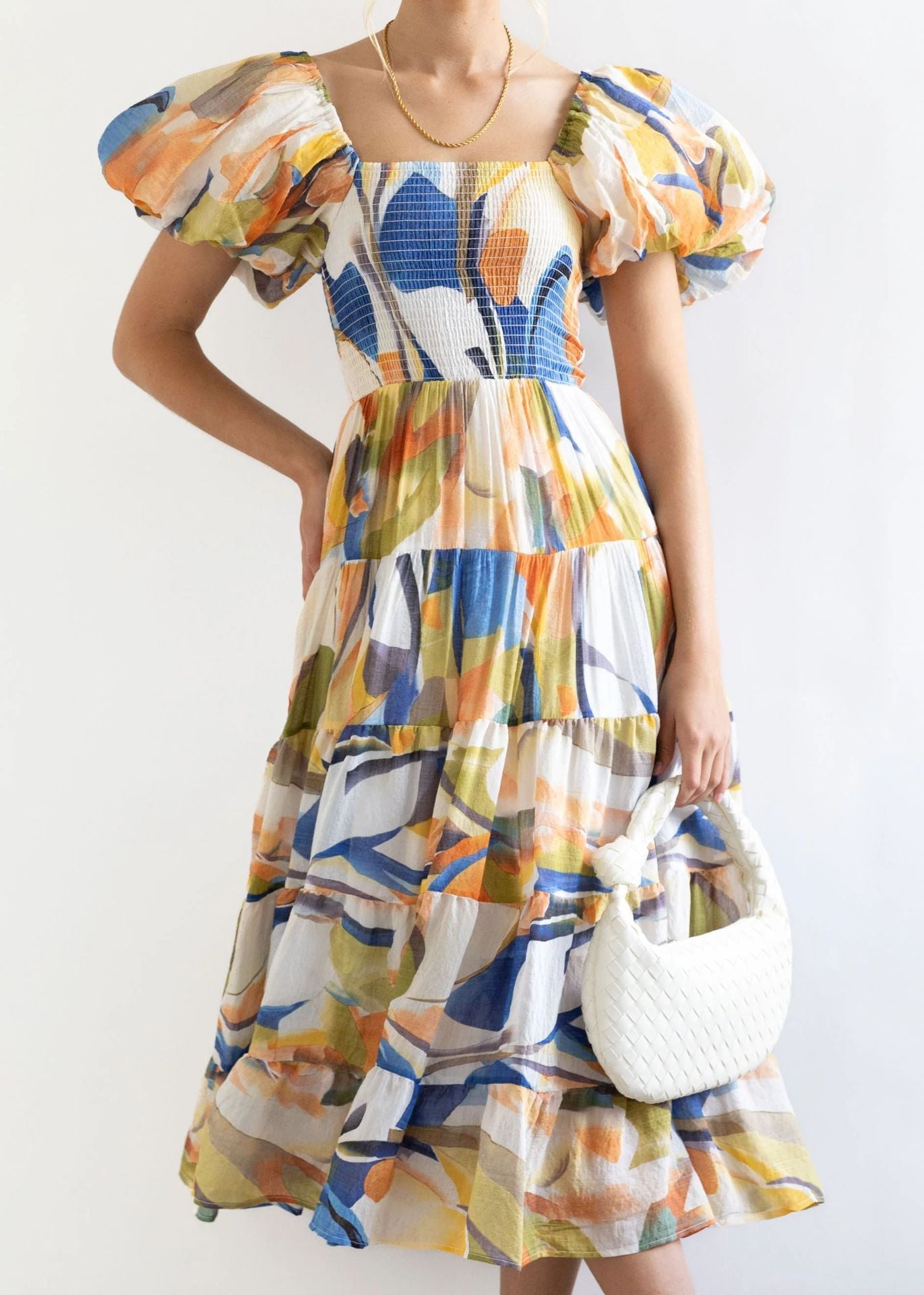Vestido ajustado de fiesta con espalda descubierta y vuelo amplio, cuello descubierto, estampado de verano