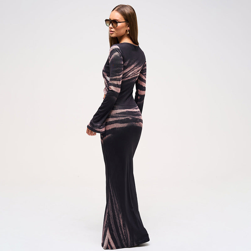 Vestido tubo con aberturas y cintura estampada de sarga