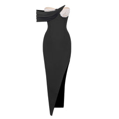 Vestido con copa en el pecho y perla barroca de forma especial