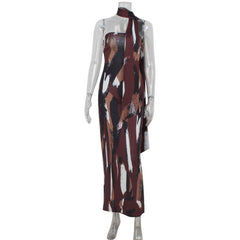 Vestido tubo elegante con espalda descubierta y estampado de figura. Vestido largo ajustado y elegante.