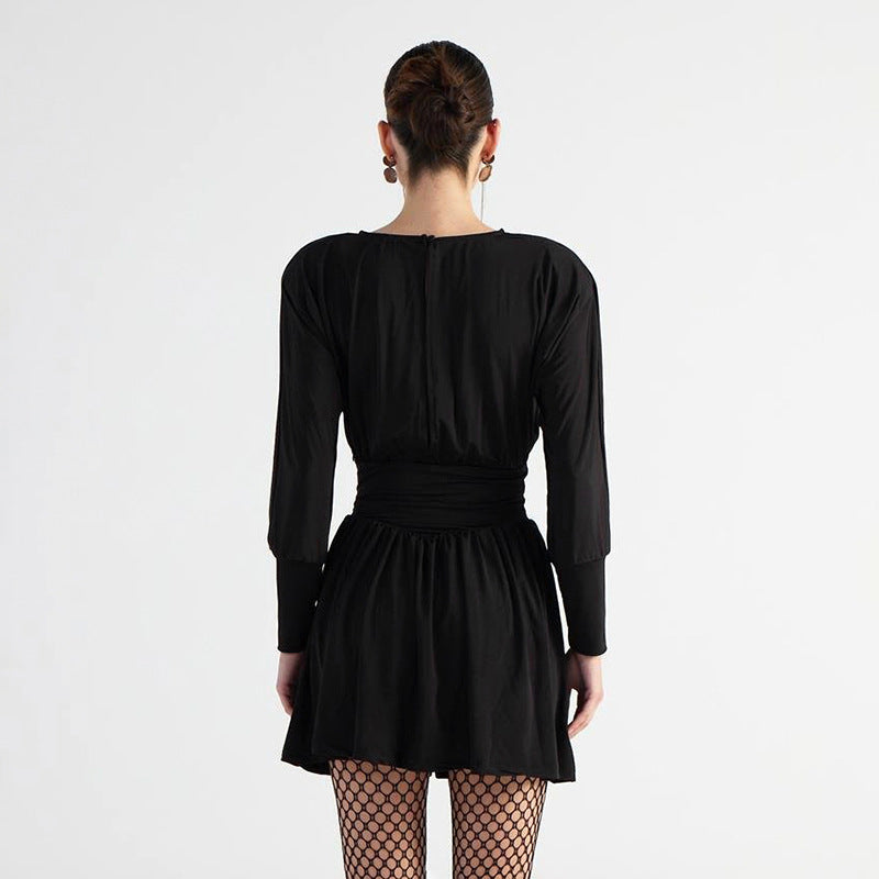Vestido corto plisado ajustado con cintura de manga larga retro de color sólido