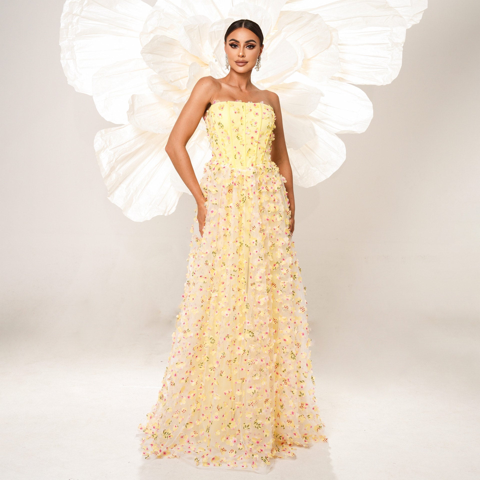 Vestido de cóctel largo de noche, elegante, sin mangas, con escote descubierto, de alta gama, para dama de honor, de malla, con vuelo grande