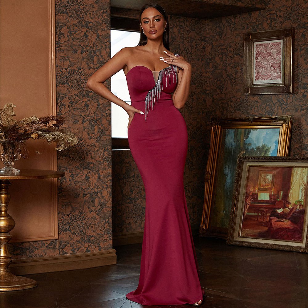 Vestido de dama de honor elegante, ajustado, largo, de color liso, sin mangas y con cuello abierto