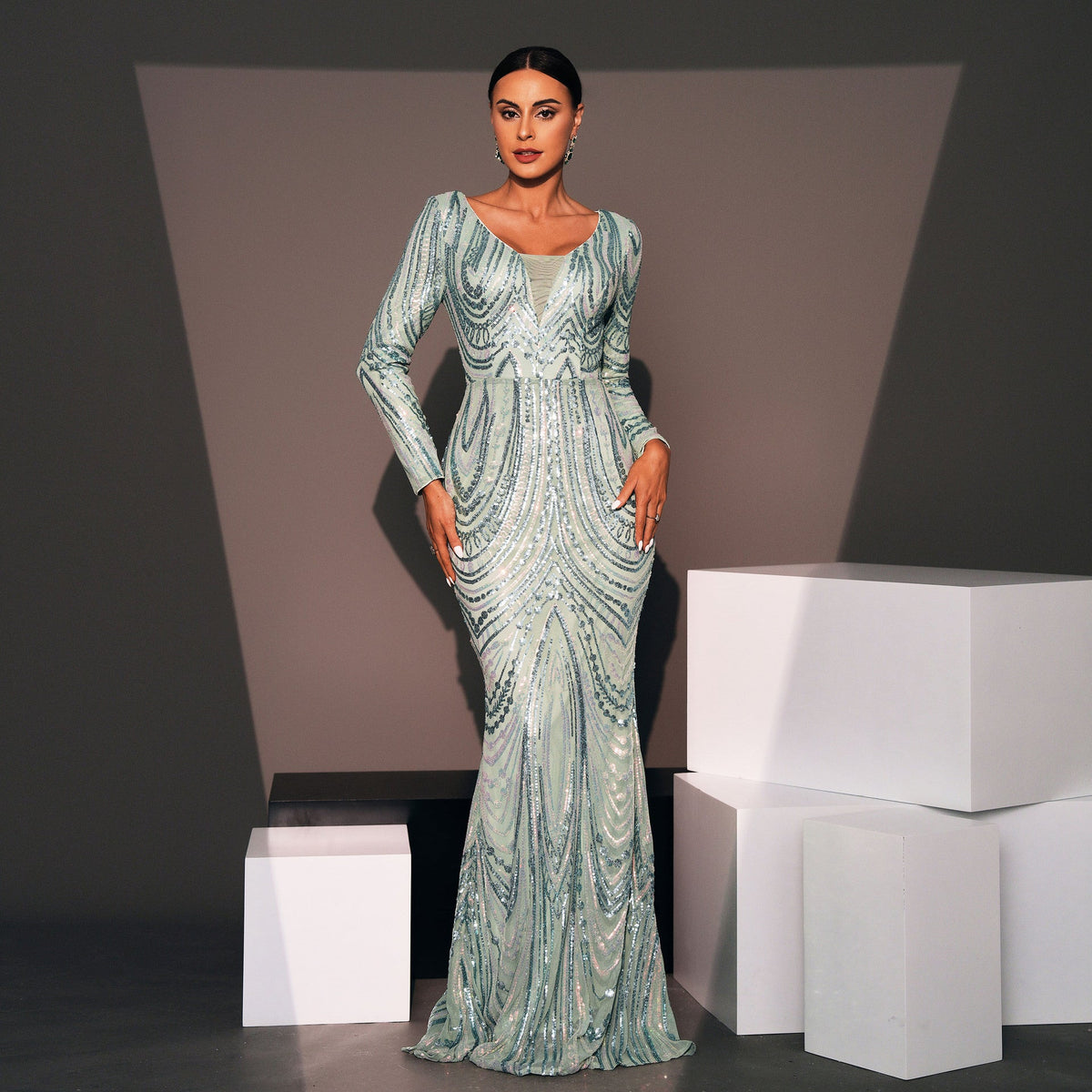 Long Sleeved Elegant V-neck Slim Fit Long Sequined Cocktail Evening Dress Bridesmaid