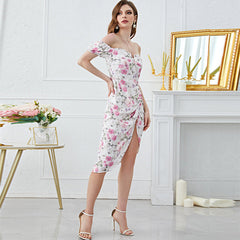 Vestido con abertura y cintura alta, cuello descubierto y estampado floral