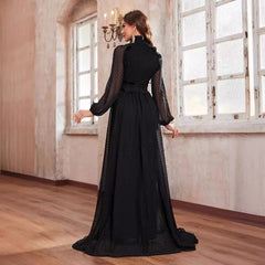Vestido elegante de gasa largo con cuello alto, lunares, manga larga y orejas de madera