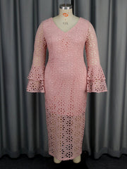 Vestido de encaje con mangas acampanadas para cena