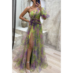 Vestido informal de fiesta con hombros descubiertos y malla