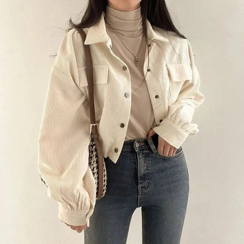 Camisa corta de pana con mangas abullonadas