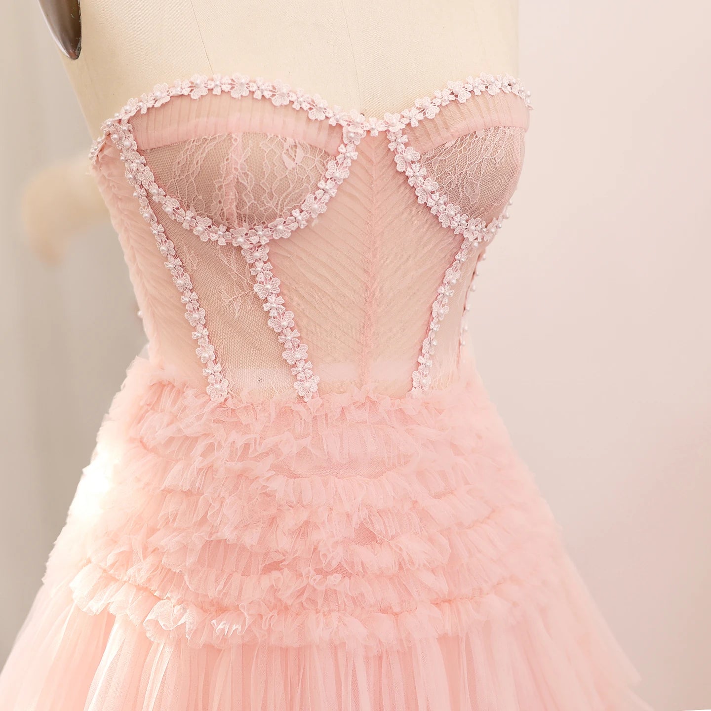 Sweetheart Sleeveless Ball Gown Prom Dress