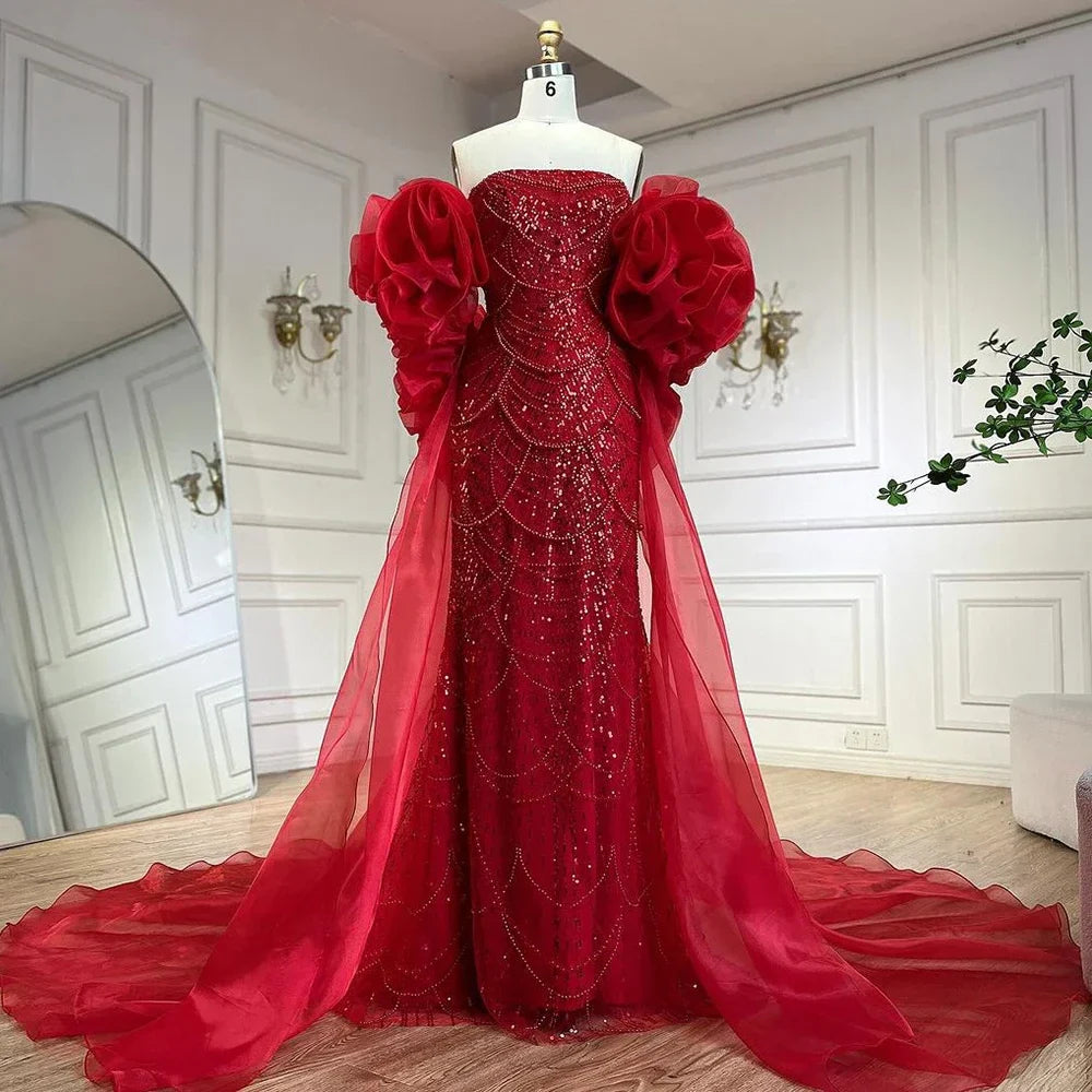 Trägerloses Meerjungfrauen-Abendkleid mit Perlenbesatz und Puffärmeln 