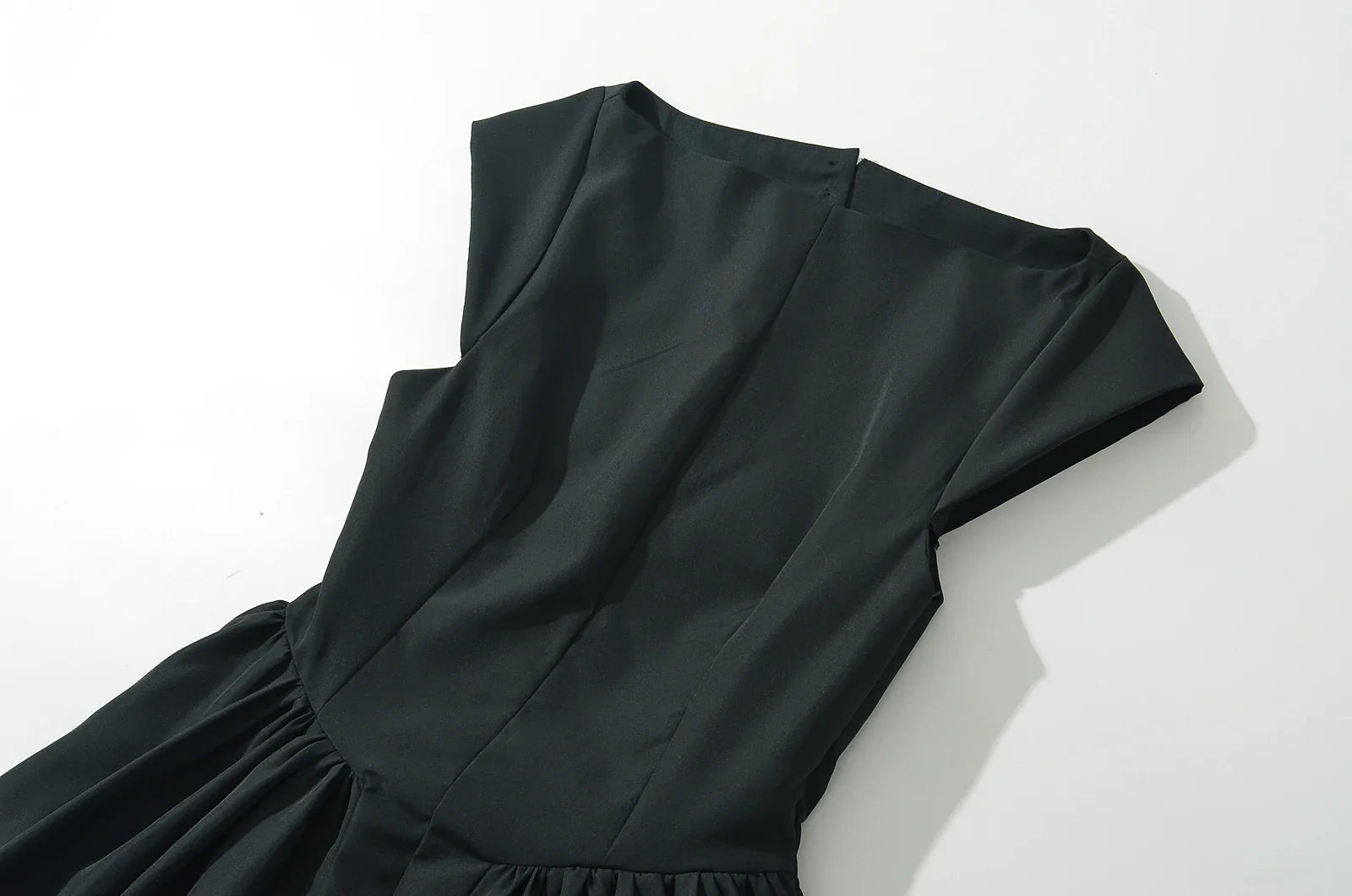 Short Sleeve Hollow Out Back Midi Dress