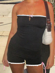 Trägerloser Jumpsuit mit Schleife 