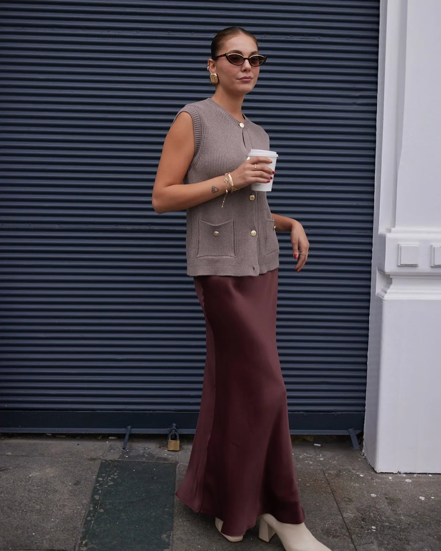Sleeveless Pocket Solid Knit Cardigan