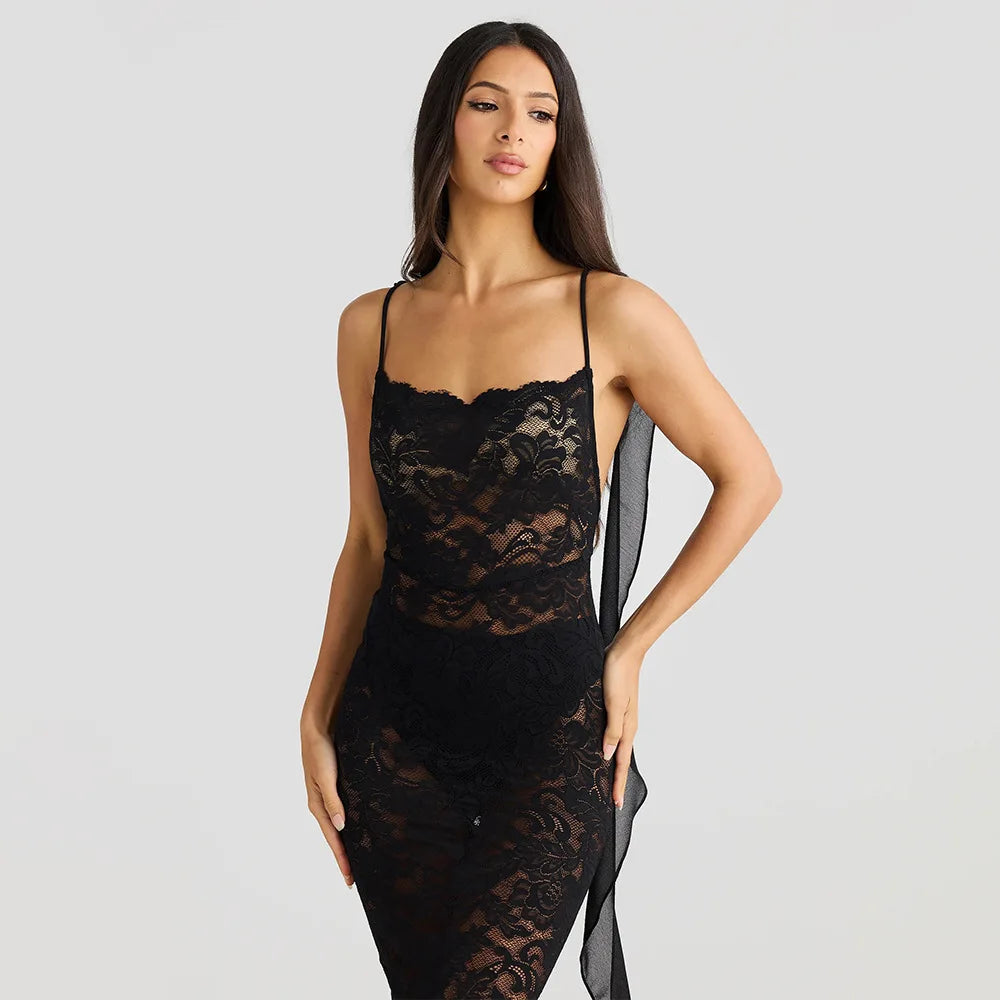 Lace Patchwork Backless Trailing Long Dress