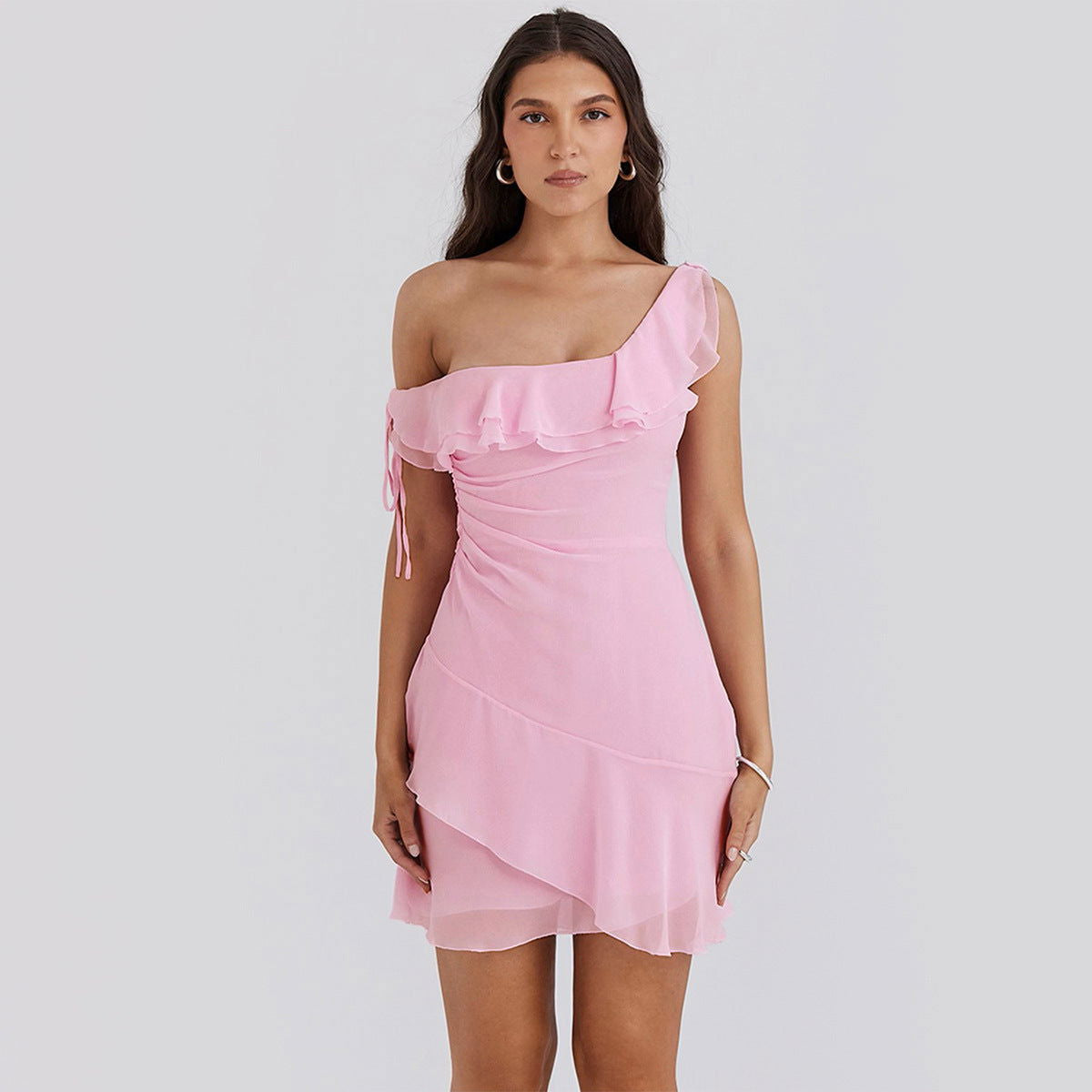 Vestido francés de gasa de alta calidad con volantes y hombros oblicuos, color rosa picante dulce, talla pequeña