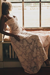 Long Sleeve Formal Deep V-Neck Evening Prom Gown