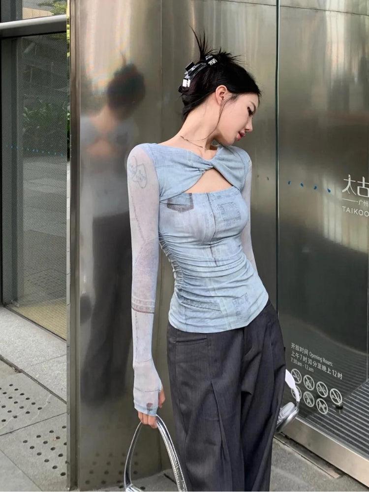 Sky – Gerüschtes Oberteil mit Cut-Out
