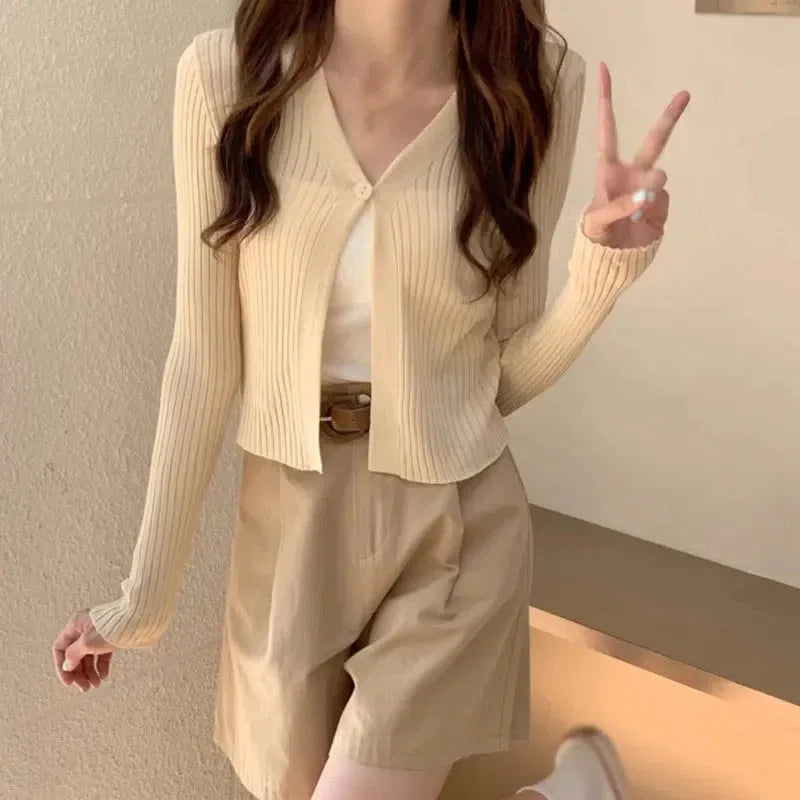 Soft Girl Strickjacke mit einem Knopf