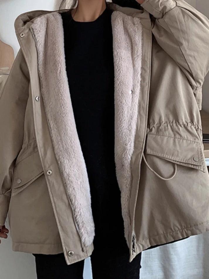 Einfarbige Jacke mit Kapuze, Kordelzug und Klappe