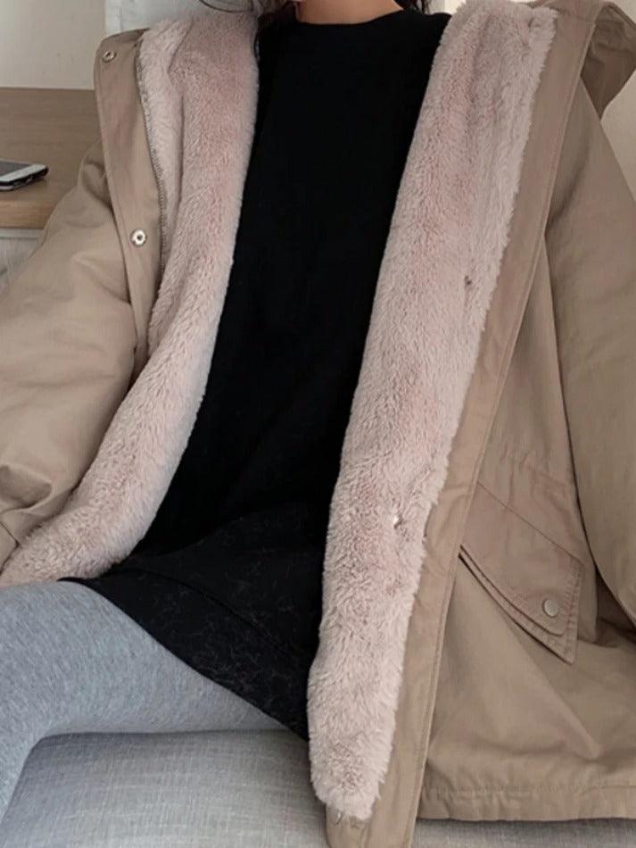 Einfarbige Jacke mit Kapuze, Kordelzug und Klappe