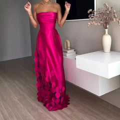 Vestido de noche de satén con escote tubo y cintura alta con costuras redondas