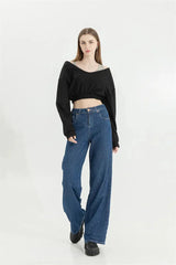 Kurzes Sweatshirt mit weitem Ausschnitt und Riemendetail