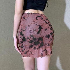 Minirock aus Netzstoff mit Batikmuster