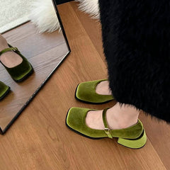 Mary Janes aus Samt