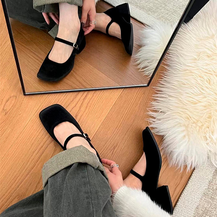 Mary Janes aus Samt